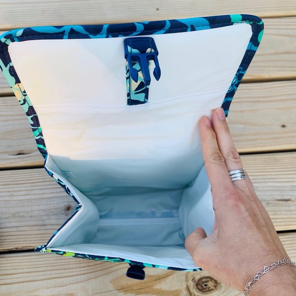 Vera Bradley - Lunch Sack - Picture 5 of 8